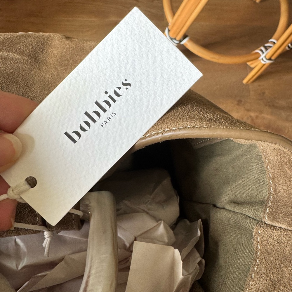 Bobbies Brown Suede Tote with Resin Handles and Shoulder Straps - Picture 6 of 7